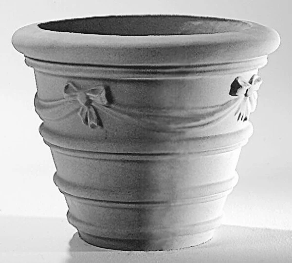 Cardiff Vase 30 Inches Wide