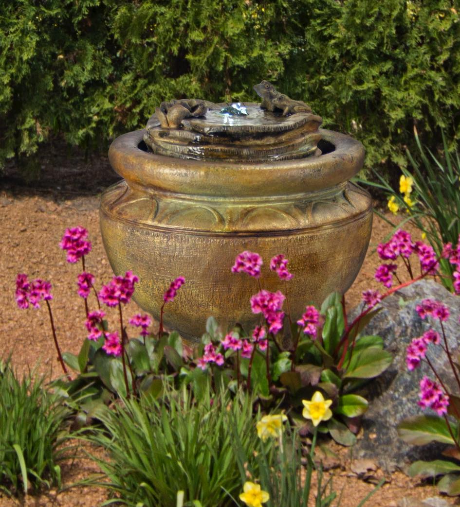 Frogs Patio Bubbler Fountain with Light 18" High