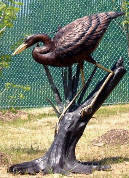 Heron on Branch Garden Bronze Sculpture - Image 2