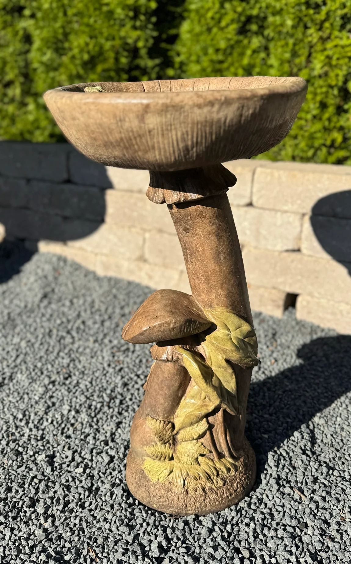 Mushroom Cement Birdbath with Frog in Basin 24" Tall - Image 3