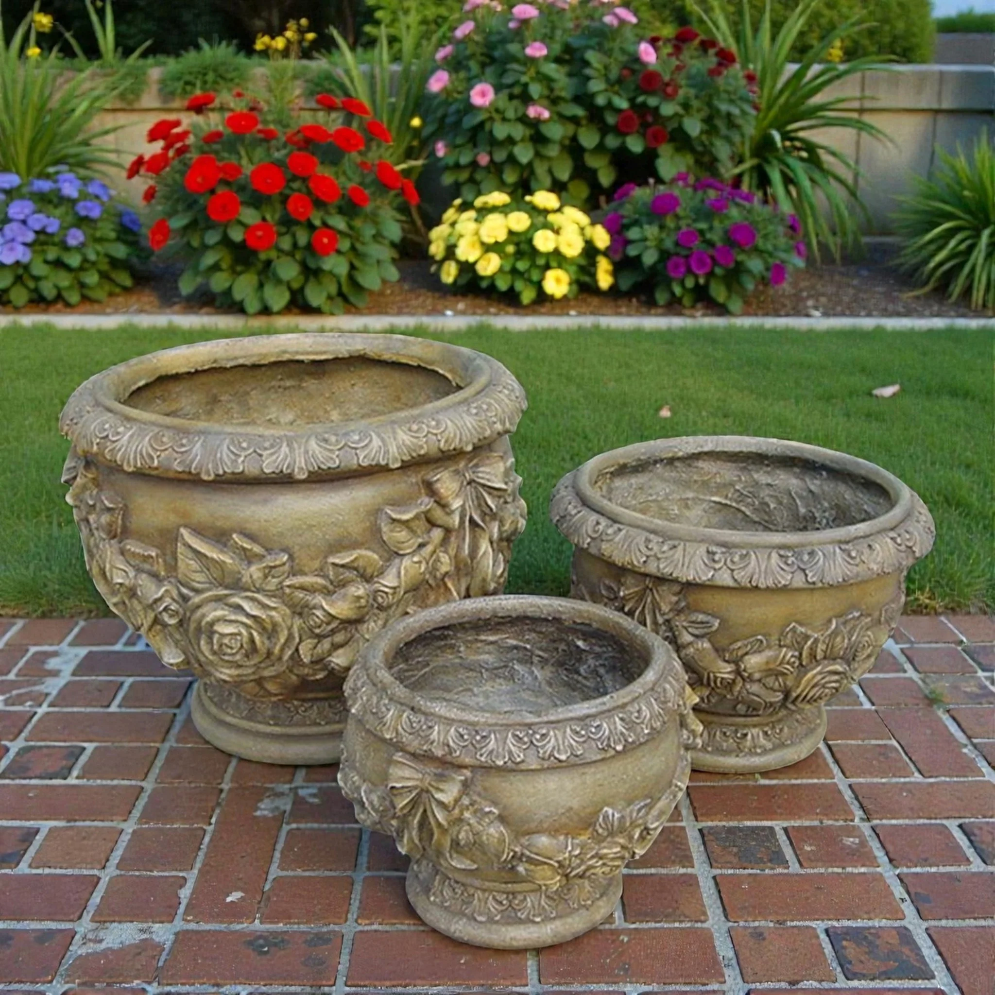 Tabletop Urns and Vases