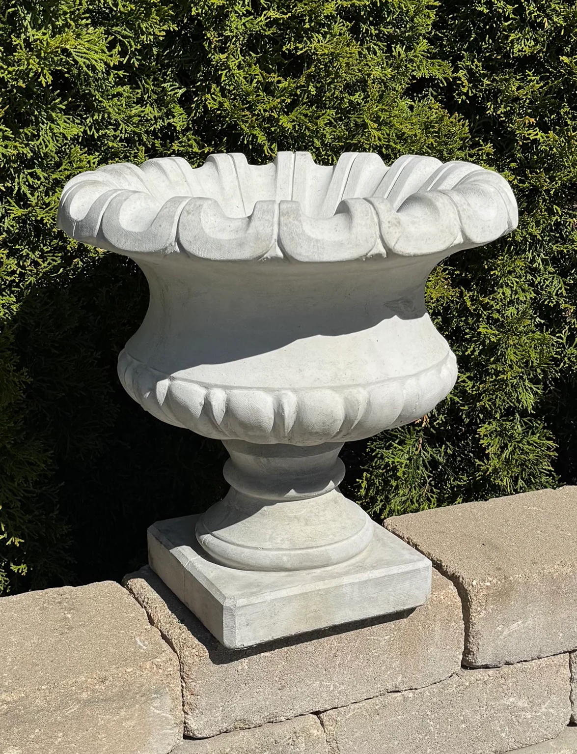 Regent Estate Scalloped Urn Planter 16" High